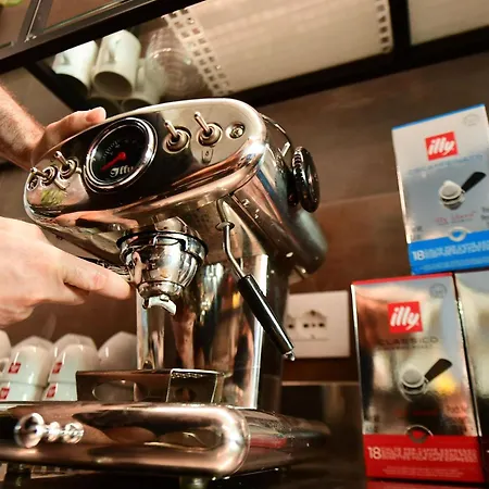 호스텔 Little Italy Ex Chiesa S Donato