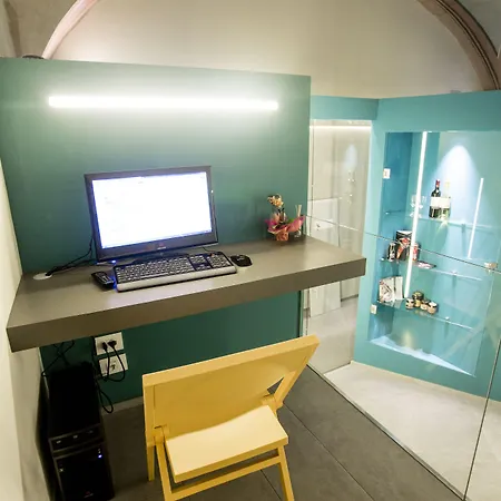 Little Italy Ex Chiesa S Donato 호스텔