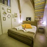Hostel Little Italy Hostel Ex Chiesa S Donato *