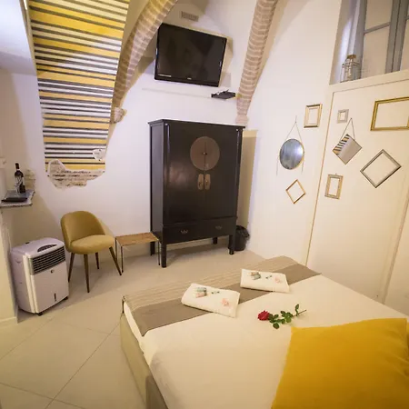 Little Italy Ex Chiesa S Donato Hostel *