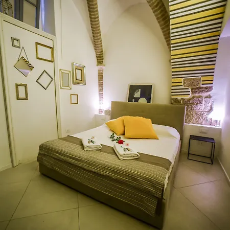 Hostel Little Italy Ex Chiesa S Donato *