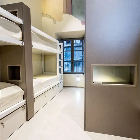 Hostel Little Italy Ex Chiesa S Donato *