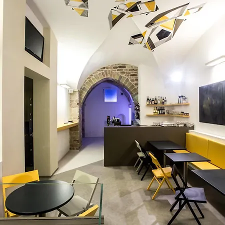 Little Italy Hostel Ex Chiesa S Donato