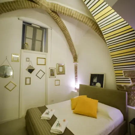 Little Italy Hostel Ex Chiesa S Donato