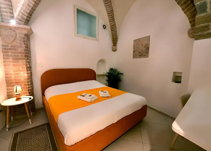 Albergue Little Italy Ex Chiesa S Donato *