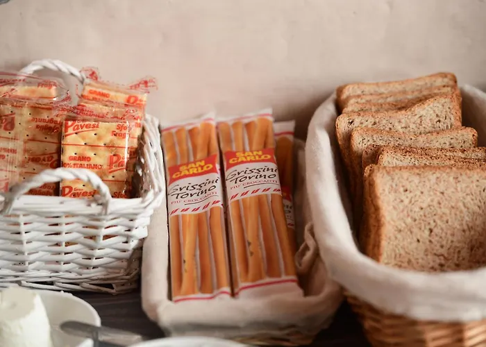 Albergue Little Italy Ex Chiesa S Donato *