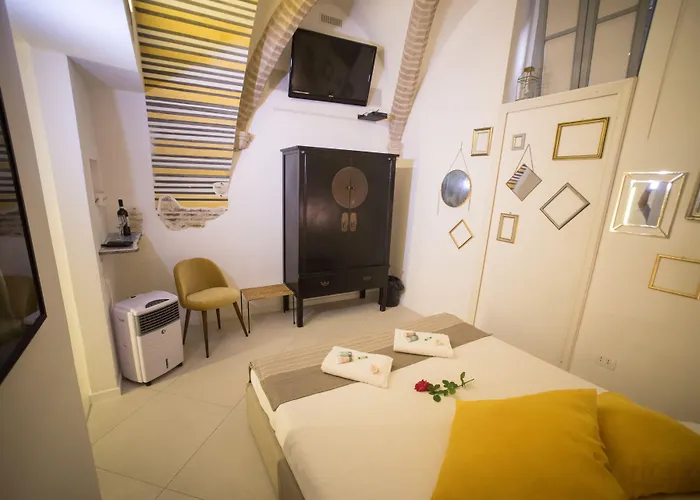 Little Italy Ex Chiesa S Donato Hostal *