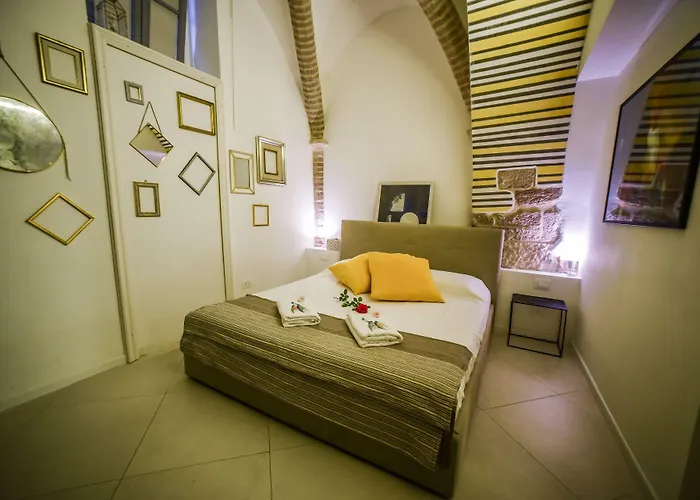 Hostel Little Italy Ex Chiesa S Donato *