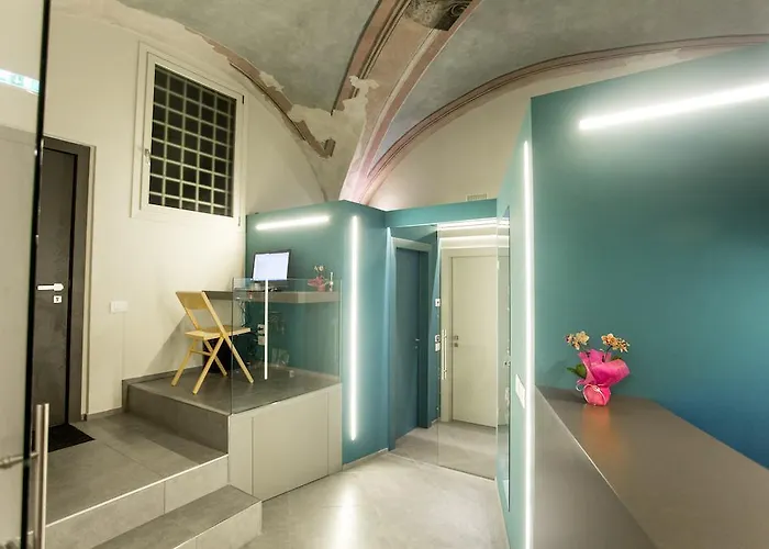 Little Italy Ex Chiesa S Donato Albergue